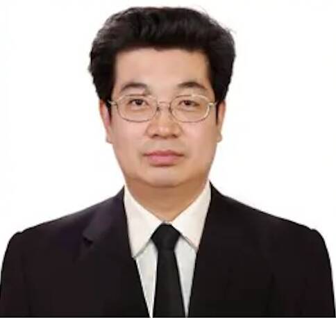 何洪巨官网照片